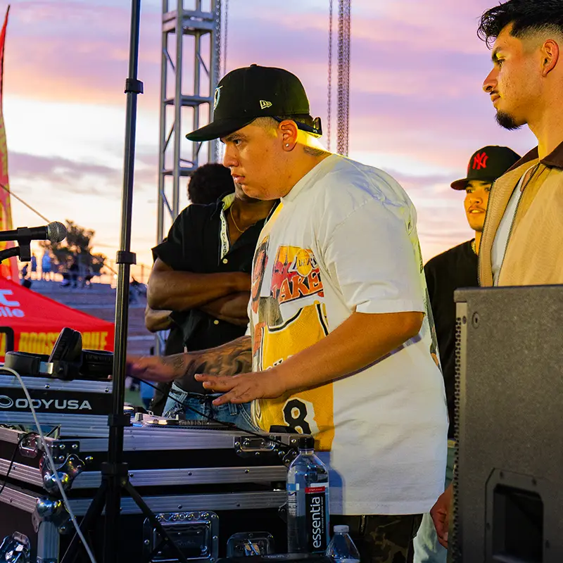 dj 1